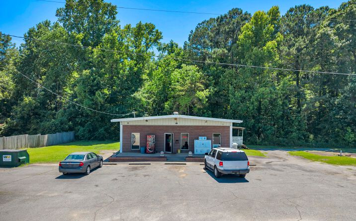 Pictures of Business for Sale property located at 743 Union Street, Vienna, GA 31092 for sales - image #1