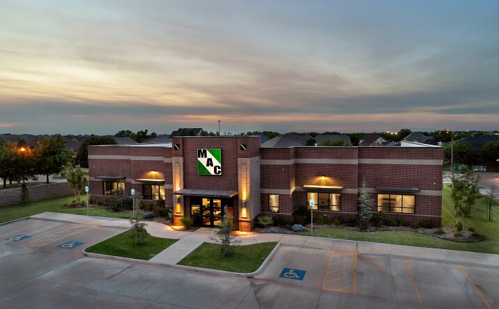 Pictures of Office property located at 25 NW 146TH ST, EDMOND, OK 73013-2472 for sales - image #1