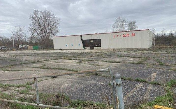 Pictures of Mixed Use, Industrial property located at 4161 CLIO RD, Flint, MI 48504 for sales - image #1