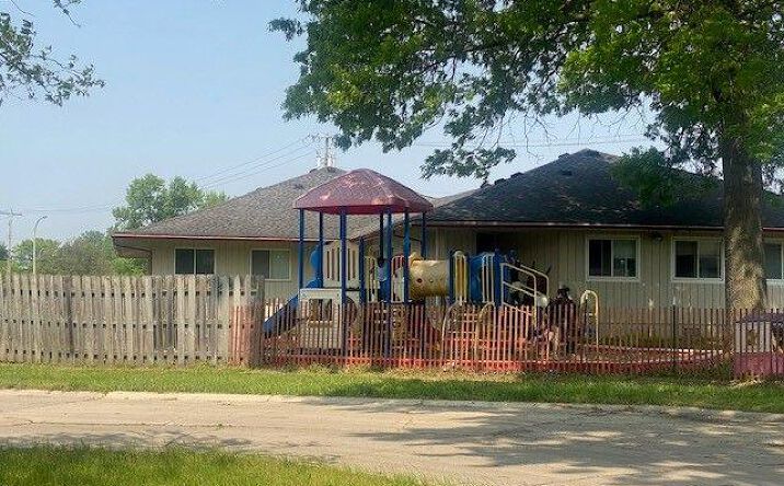Pictures of Business for Sale, Retail property located at 27975 EUREKA RD, Romulus, MI 48174 for sales - image #1