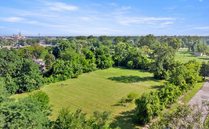 Pictures of Land property located at 530 S COLONIAL ST, Detroit, MI 48217 for sales - image #1