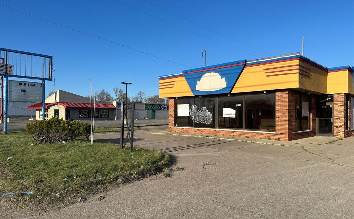 Pictures of Retail property located at 3095 S DORT HIWY, Burton, MI 48529 for sales - image #1