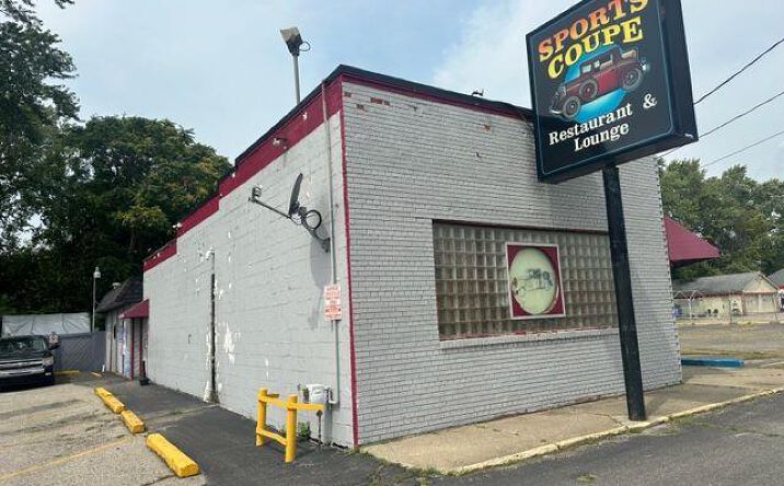 Pictures of Retail property located at 2415 N DORT, Flint, MI 48506 for sales - image #1