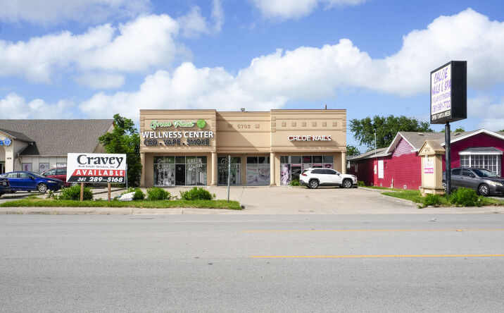 Pictures of Retail property located at 5702 McArdle Road, Corpus Christi, TX 78412 for sales - image #1