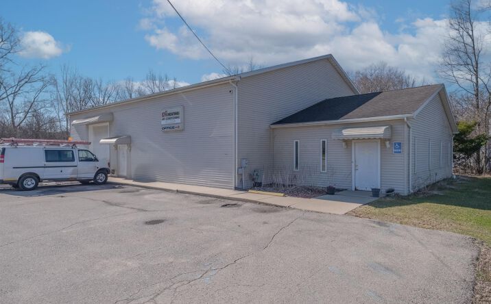 Pictures of Industrial property located at 2170 LAVELLE RD, Flint, MI 48504 for sales - image #1