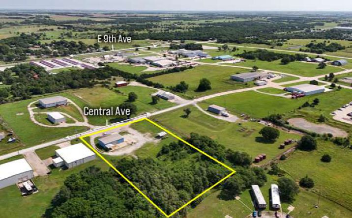 Pictures of Industrial property located at 3315 E. Central Ave, Winfield, KS 67156 for sales - image #1