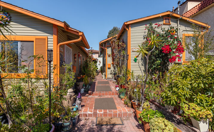 Pictures of Multifamily property located at 315-317 W Palm Ave, El Segundo, CA 90245 for comps - image #1