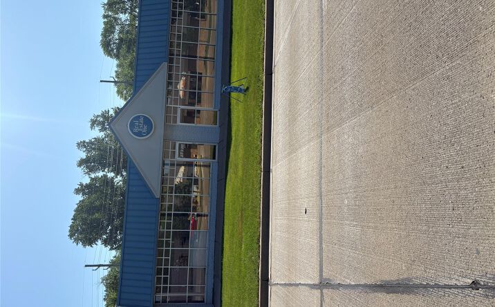 Pictures of Office property located at 27320 Harper Avenue, St. Clair Shores, MI 48081 for sales - image #1