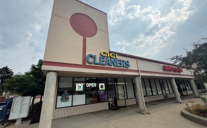 Pictures of Business for Sale, Retail property located at 829 E Auburn Road, Rochester Hills, MI 48307 for sales - image #1