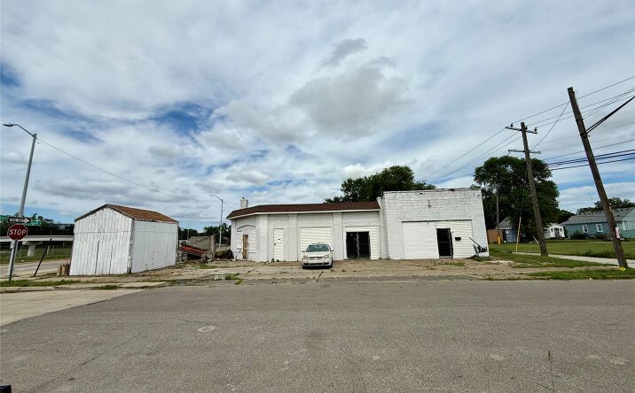 Pictures of Business for Sale, Retail, Self Storage, Mixed Use, Special Purpose property located at 3100 E Davison Street, Detroit, MI 48212 for sales - image #1