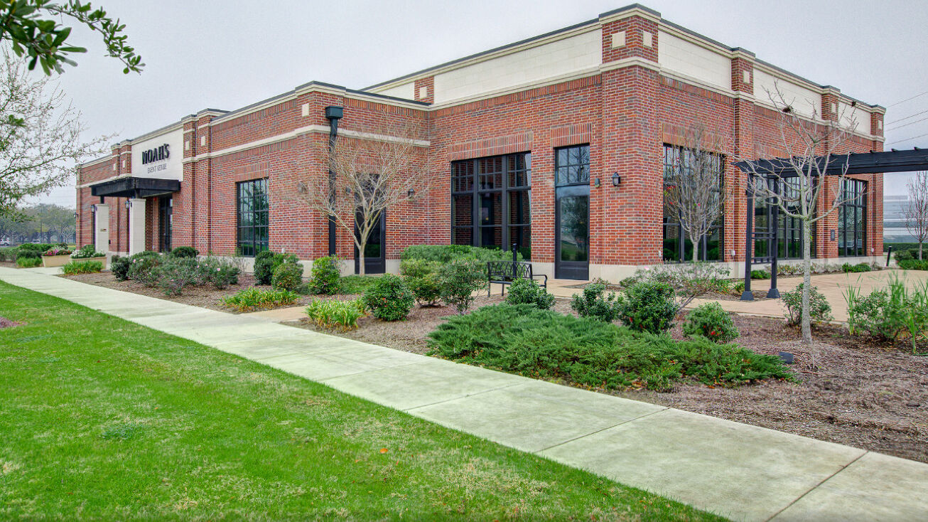 16555 Creekbend Dr, Sugar Land, TX 77478