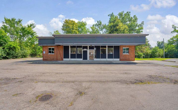 Pictures of Office, Retail property located at 29375 W 10 Mile Road, Farmington Hills, MI 48336 for sales - image #1