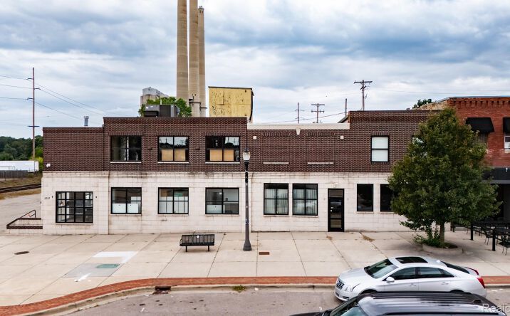 Pictures of Mixed Use, Industrial property located at 1212 S S Washington Ave Avenue, Lansing, MI 48910 for sales - image #1