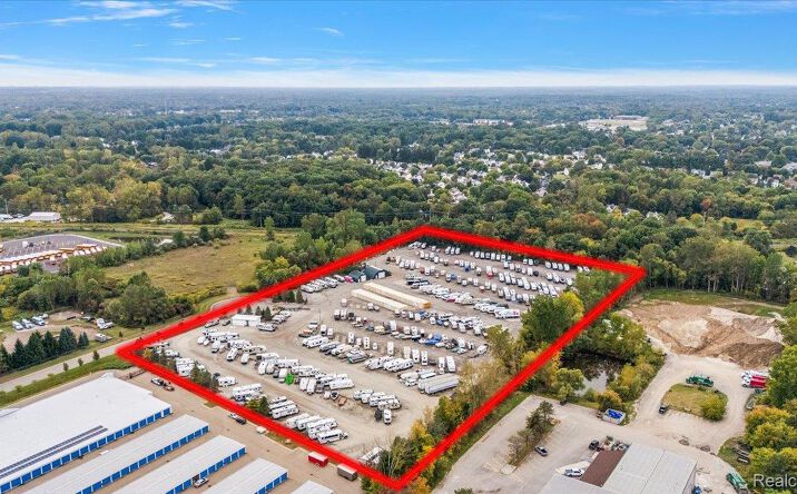 Pictures of Business for Sale, Office property located at 59120 Oasis Center Drive, South Lyon, MI 48178 for sales - image #1
