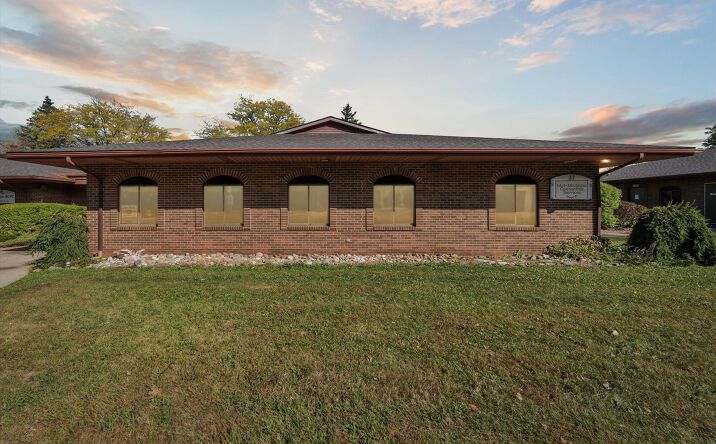 Pictures of Office property located at 1117 Villa Linde Court, Flint, MI 48532 for sales - image #1