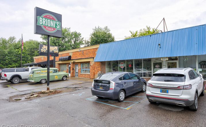 Pictures of Business for Sale, Retail property located at 36643 Jefferson Avenue, Harrison Township, MI 48045 for sales - image #1