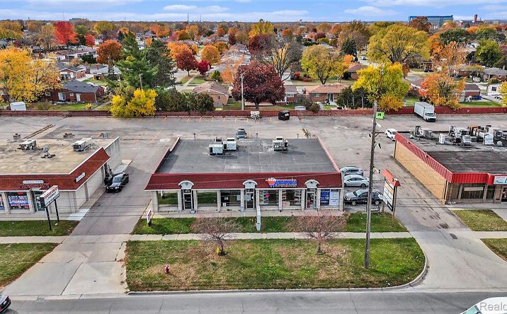 Pictures of Business for Sale, Office, Retail, Industrial property located at 28711 #28717 Hoover Road, Warren, MI 48093 for sales - image #1