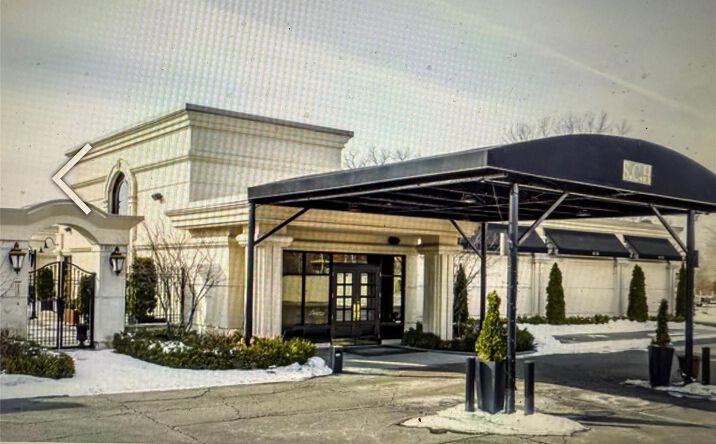 Pictures of Retail property located at 1537 E Pierson Road, Flushing, MI 48433 for sales - image #1