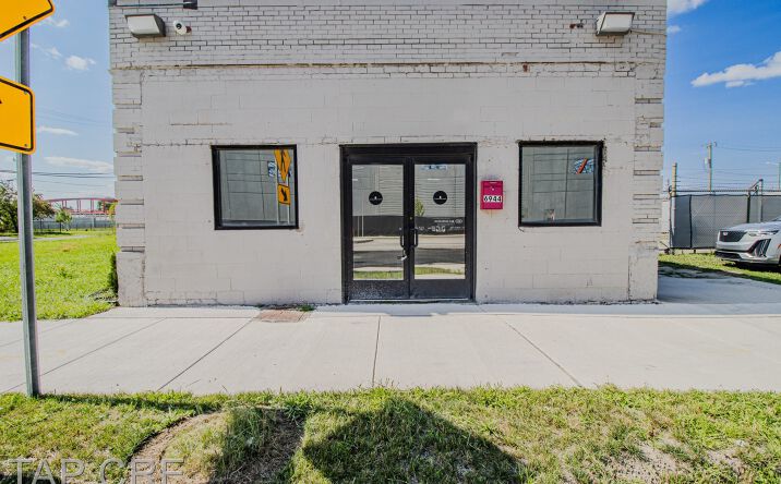 Pictures of Industrial, Mixed Use, Office, Retail property located at 6944 W Fort Street, Detroit, MI 48209 for sales - image #1