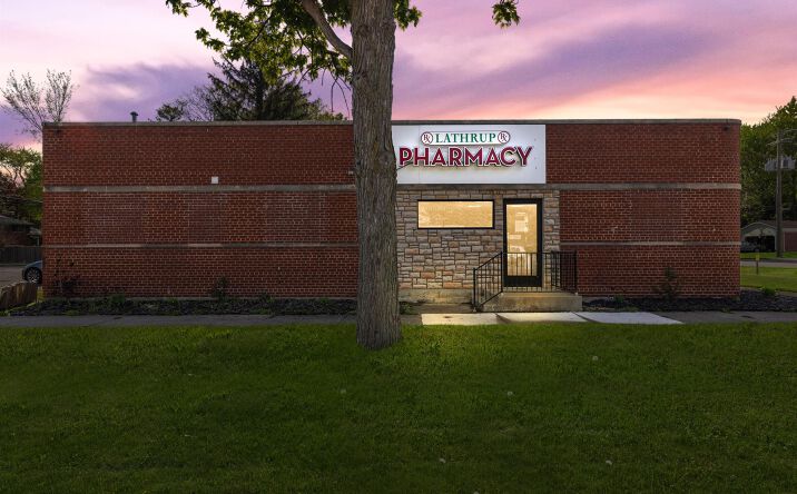 Pictures of Office property located at 27241 SOUTHFIELD Road, Lathrup Village, MI 48076 for sales - image #1
