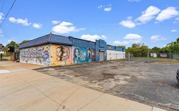 Pictures of Land property located at 1917 Davison Road, Flint, MI 48506 for sales - image #1