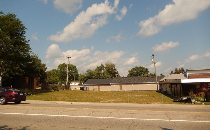 Pictures of Office, Retail property located at 333 S LAFAYETTE Street, South Lyon, MI 48178 for sales - image #1