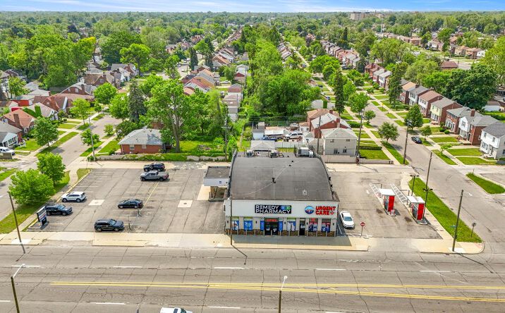 Pictures of Office property located at 13403 W 7 Mile Road, Detroit, MI 48235 for sales - image #1