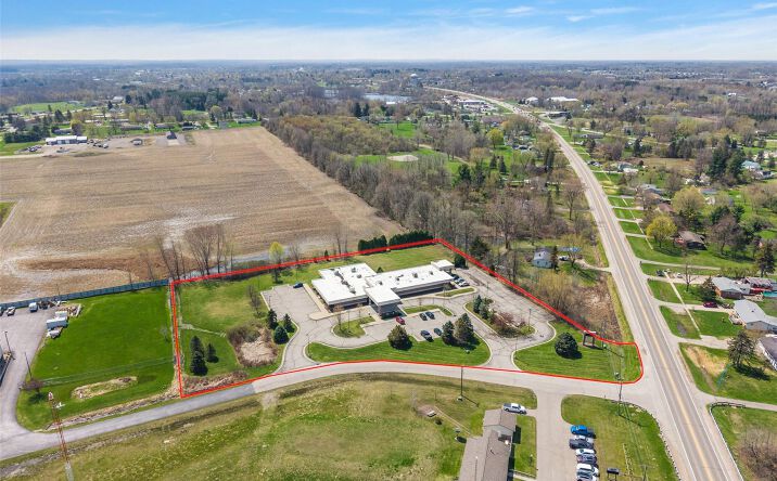 Pictures of Office property located at 1794 N Lapeer Road, Lapeer, MI 48446 for sales - image #1