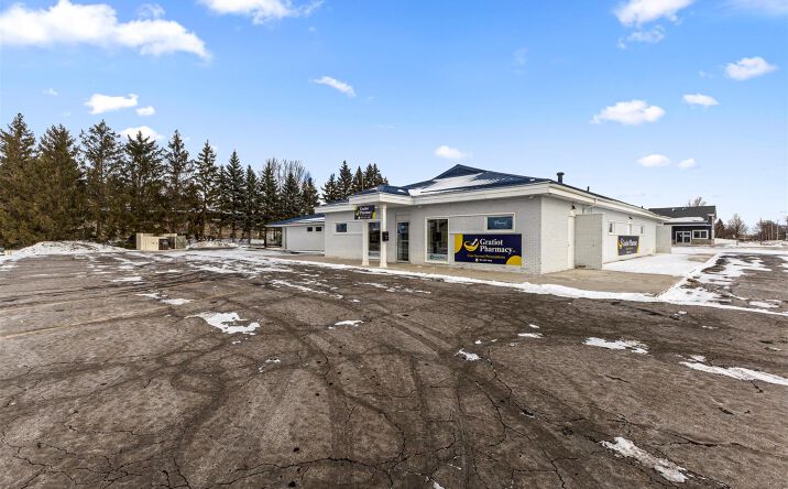 Pictures of Office property located at 245 E Warwick Drive, Alma, MI 48801 for sales - image #1