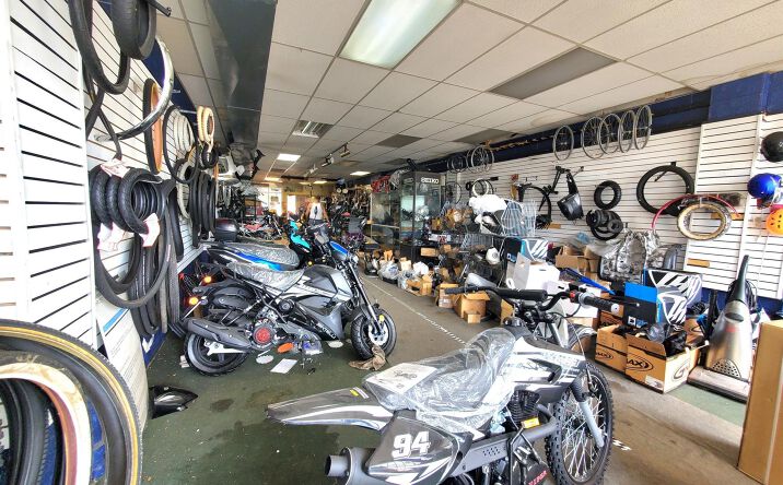 Pictures of Business for Sale, Retail property located at 3123 S WAYNE Road, Wayne, MI 48184 for sales - image #1
