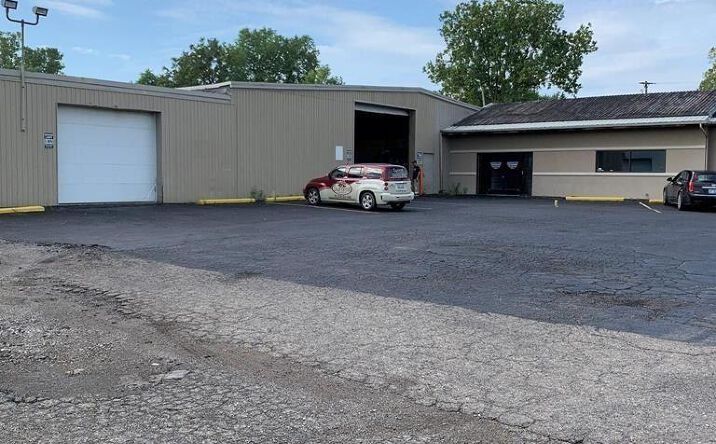 Pictures of Office, Industrial property located at 2632 Lippincott Boulevard, Flint, MI 48507 for sales - image #1