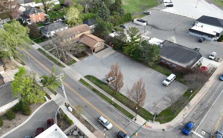 Pictures of Multifamily, Land, Retail property located at 11522 Davis Street, Grand Blanc, MI 48439 for sales - image #1