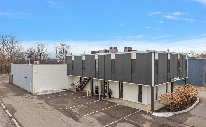 Pictures of Office, Industrial property located at 1216 COMBERMERE Drive, Troy, MI 48083 for sales - image #1