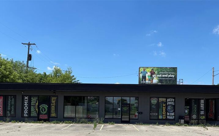 Pictures of Business for Sale, Office property located at 3430 Davison Road, Flint, MI 48506 for sales - image #1
