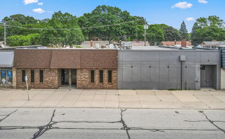 Pictures of Office property located at 22015 Outer Drive, Dearborn, MI 48124 for sales - image #1
