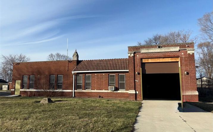 Pictures of Mixed Use property located at 27113 W Outer Drive, Ecorse, MI 48229 for sales - image #1