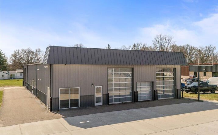 Pictures of Office, Retail, Industrial property located at 588 S Lapeer Road, Oxford, MI 48371 for sales - image #1
