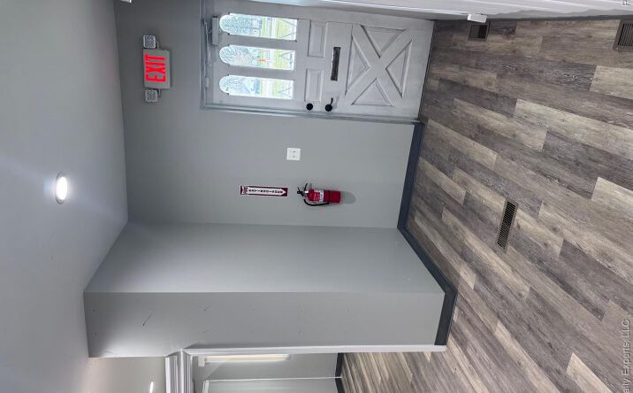 Pictures of Office, Land, Retail property located at 29323 Gratiot Avenue, Roseville, MI 48066 for sales - image #1