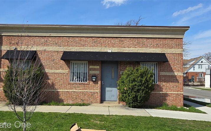 Pictures of Office, Mixed Use, Retail, Industrial property located at 16000 W Warren Avenue, Detroit, MI 48228 for sales - image #1