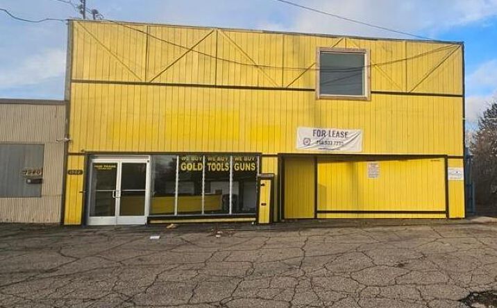 Pictures of Mixed Use, Retail, Multifamily property located at 1902 Fenton Road, Flint, MI 48507 for sales - image #1