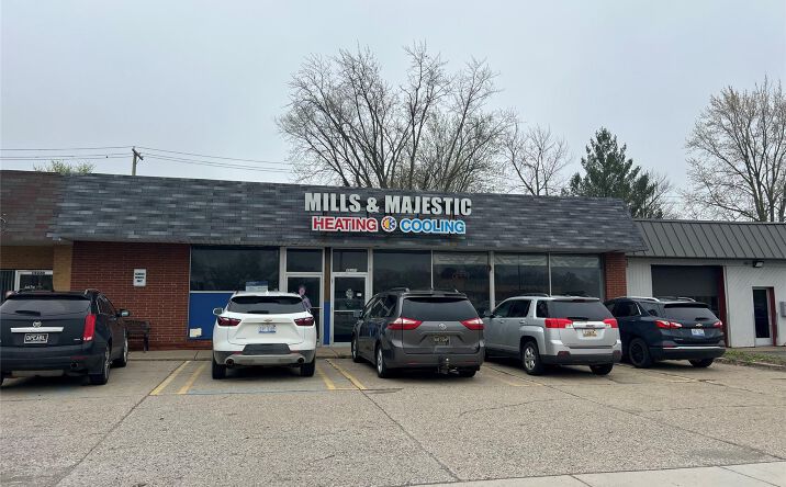 Pictures of Office property located at 15210 Middlebelt Road, Livonia, MI 48154 for sales - image #1