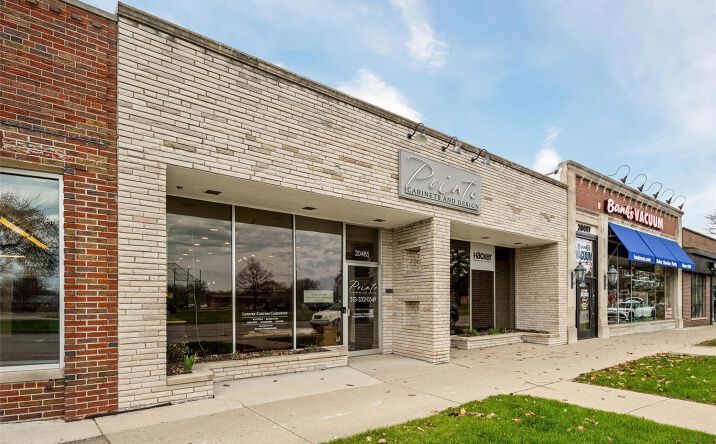 Pictures of Retail, Office property located at 20485 Mack Avenue, Grosse Pointe Woods, MI 48236 for sales - image #1
