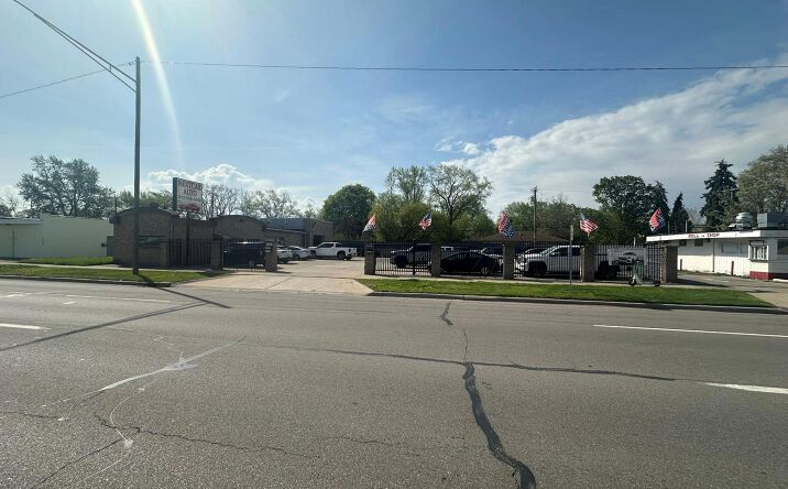 Pictures of Business for Sale, Retail property located at 23321 Plymouth Road, Redford, MI 48239 for sales - image #1