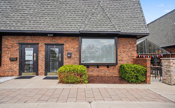 Pictures of Office, Mixed Use, Retail property located at 11225 S Saginaw Street, Grand Blanc, MI 48439 for sales - image #1