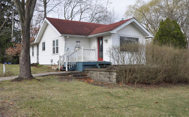 Pictures of Mixed Use, Office, Retail property located at 4670 E M 36, Pinckney, MI 48169 for sales - image #1
