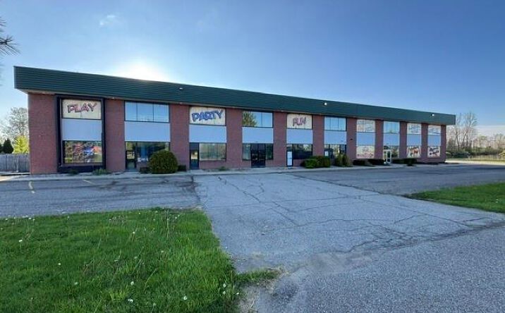 Pictures of Land property located at 1800 N Burkhart Road, Howell, MI 48855 for sales - image #1