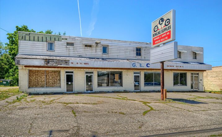 Pictures of Mixed Use property located at 4032 Fenton Road, Flint, MI 48507 for sales - image #1