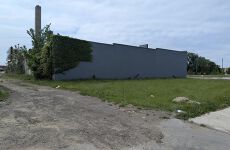 33676580