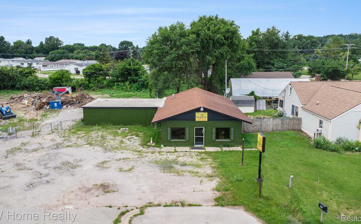 Pictures of Business for Sale, Retail property located at 1223 E Caro Road, Caro, MI 48723 for sales - image #1