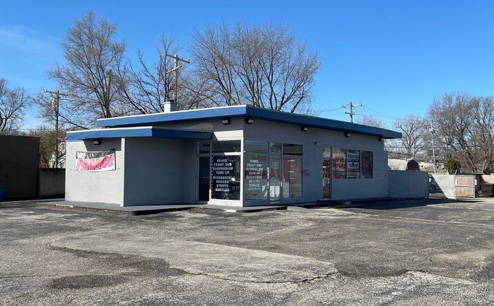 Pictures of Retail property located at 37 W 10 Mile Road, Hazel Park, MI 48030 for sales - image #1
